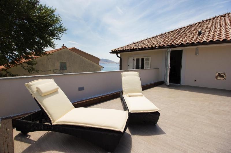 Double Room with Terrace image 2