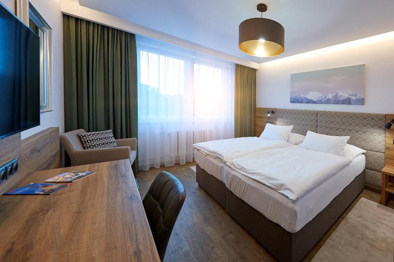 Superior Double Room image 1