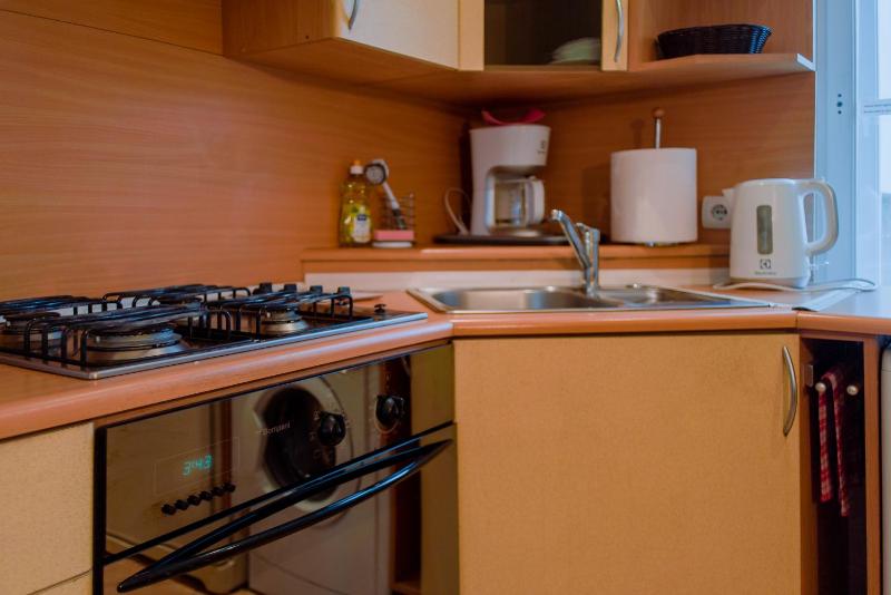 Romeo Family Apartments - image 3
