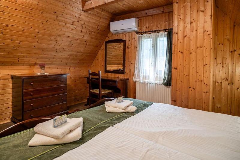 Quadruple Room image 4