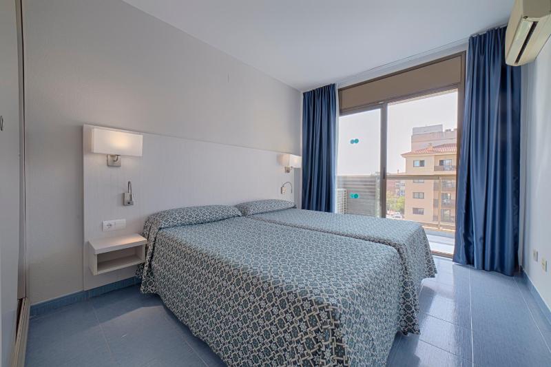 One-Bedroom Apartment (2 Adults + 2 Children) image 3