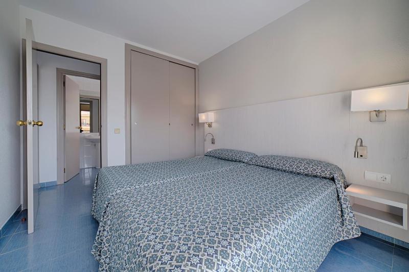 One-Bedroom Apartment (2 Adults + 2 Children) image 1
