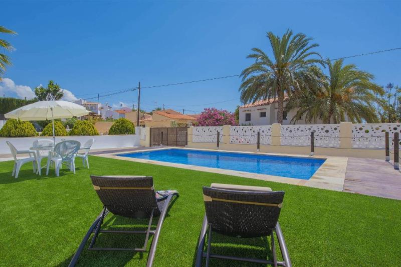 Villa Neus - PlusHolidays - image 6