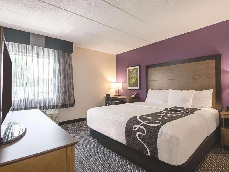 King Room - Disability Access image 4