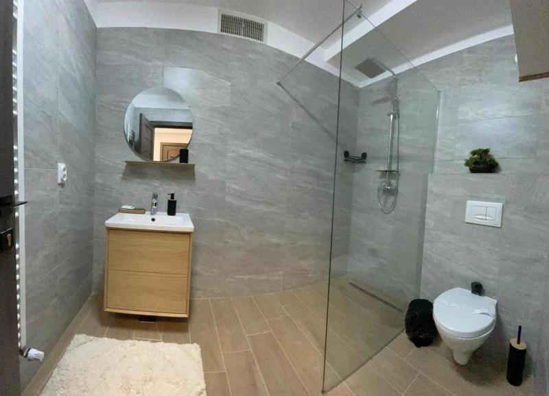 Apartment image 2
