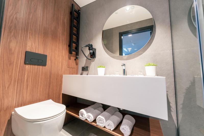 Superior Suite image 4