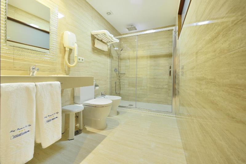 Triple Room image 2