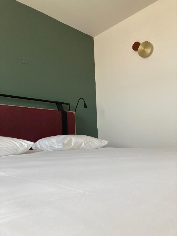 Double Room with 1 Double Bed image 3