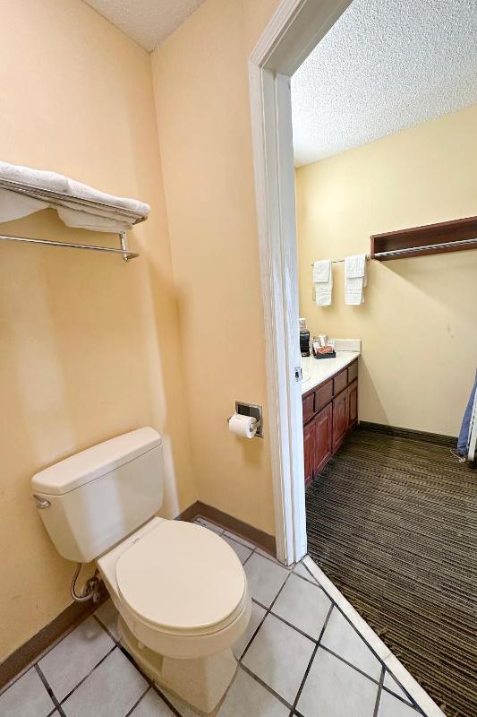 2 Full Beds Non-Smoking image 2