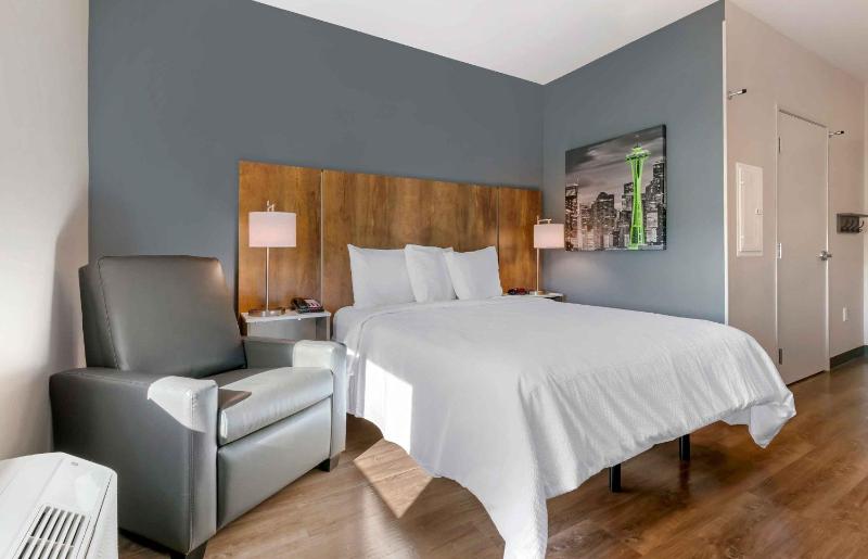Standard Studio 1 Queen Bed Nonsmkng image 4