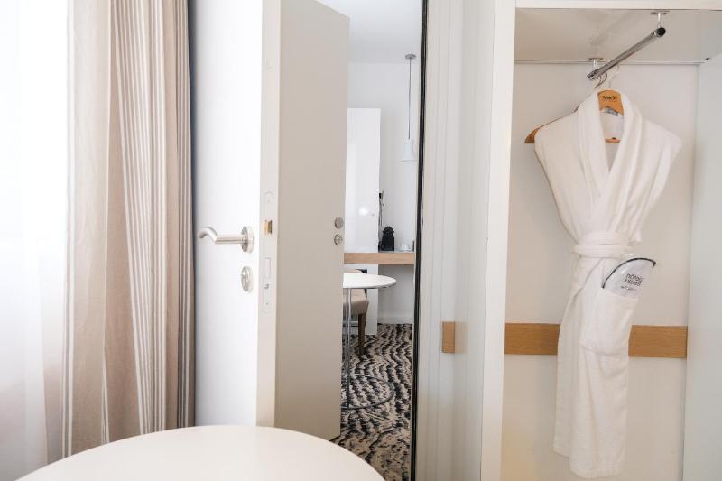 Superior Single Room image 2
