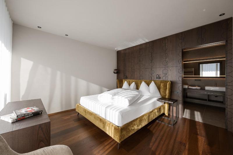 Two-Bedroom Chalet image 1