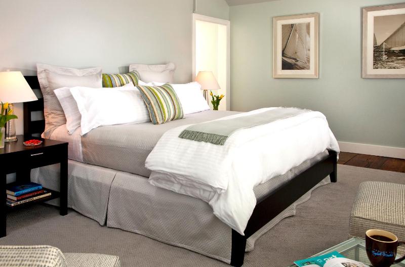 King Room image 4