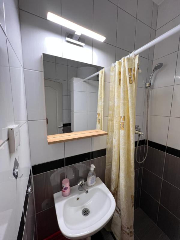 Single Room image 2
