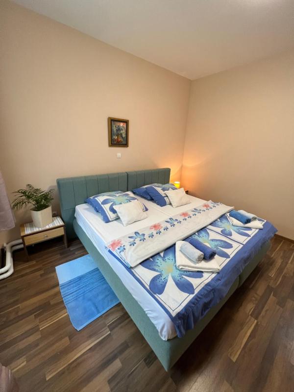 Double Room image 3