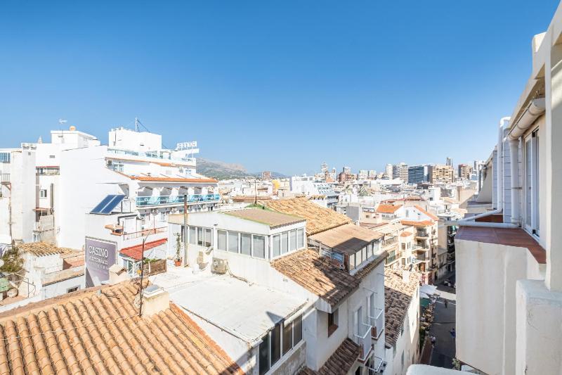 Lux Center 5-C Deluxe Beach Apartment-Old Town - image 11