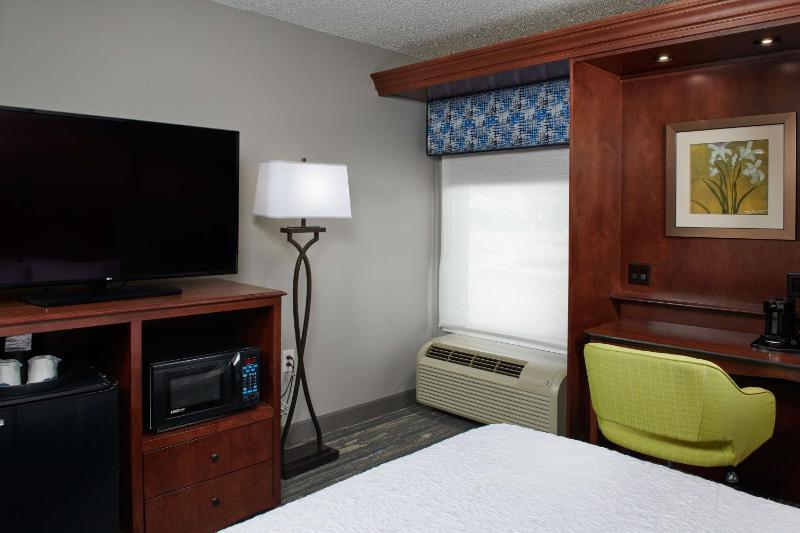 Hampton Inn by Hilton Atlanta NW Cumberland - image 30