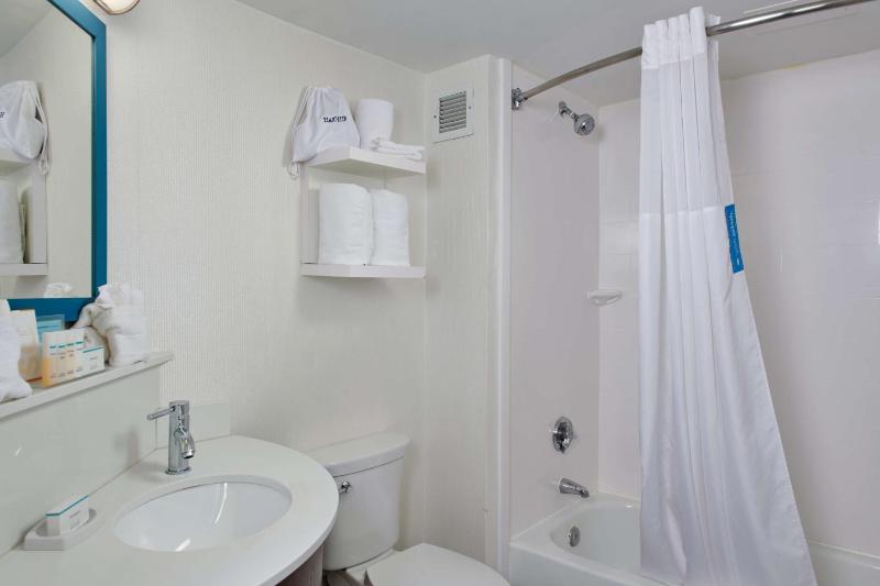 Hampton Inn by Hilton Atlanta NW Cumberland - image 17