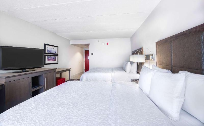 Hampton Inn & Suites Atlanta-Galleria - image 11