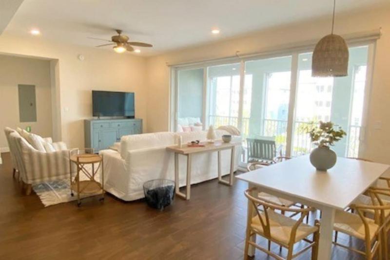 Coastal Oasis Condo w Luxury Resort Amenities - image 15