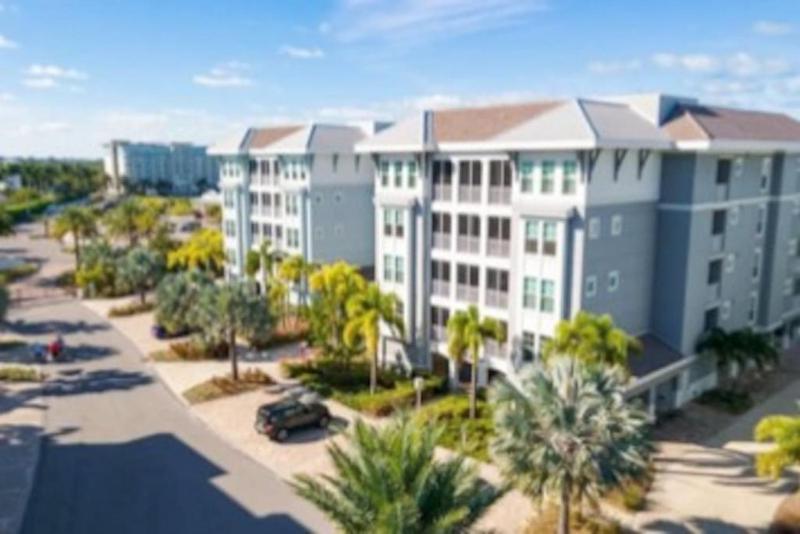 Coastal Oasis Condo w Luxury Resort Amenities - image 21