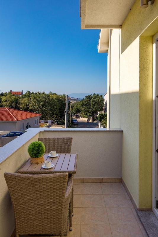 One-Bedroom Apartment with Balcony image 3