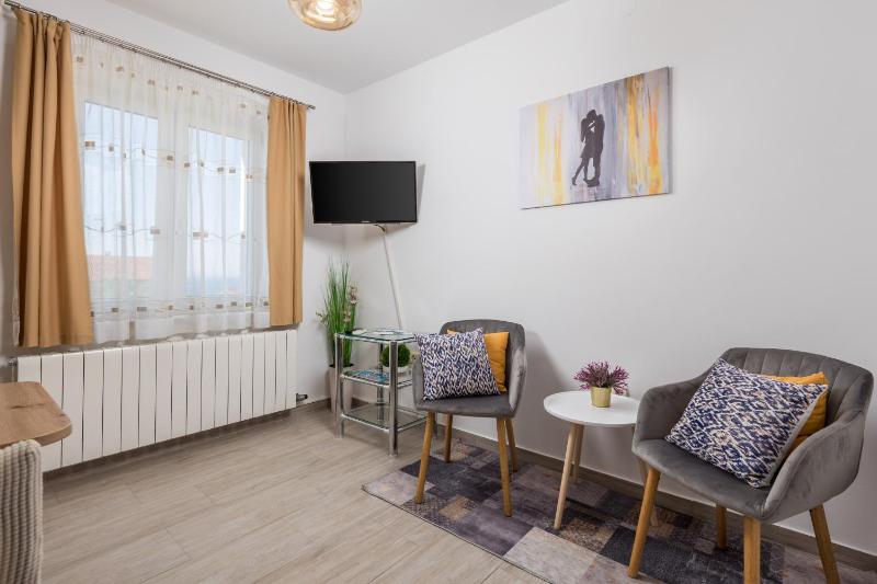 Two-Bedroom Apartment with Terrace and Sea View image 4