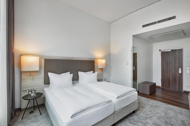 Superior Double Room image 4