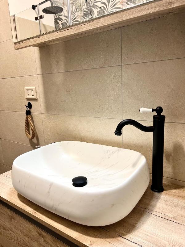 Suite with Garden View image 4