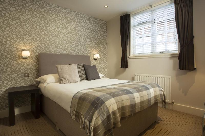 Standard Double Room image 4