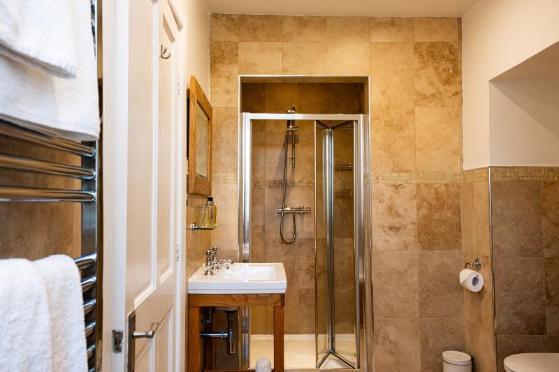 Classic Double Room with River View image 3