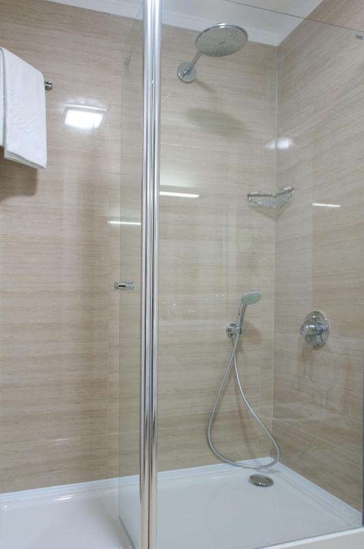 Executive Double Room image 4