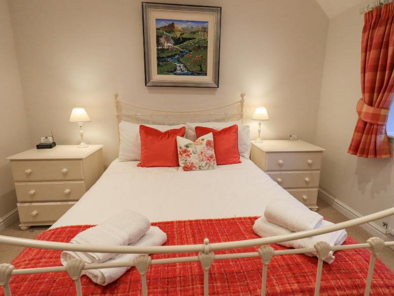 Pudding Cottage - image 33
