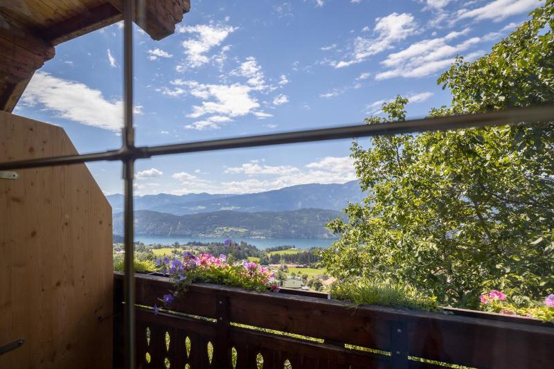 Double Room with Balcony image 2