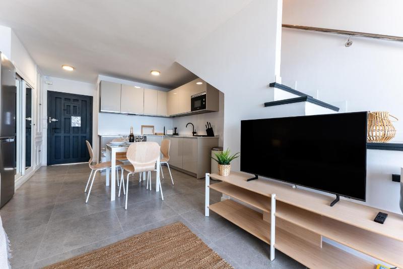 Dona Lola Renata front line beach duplex apartment with stunning sea views Close to Marbella - Mijas Costa - image 20