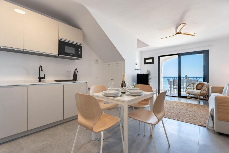 Dona Lola Renata front line beach duplex apartment with stunning sea views Close to Marbella - Mijas Costa - image 24