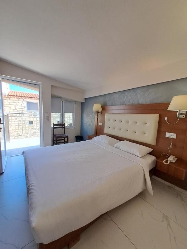 Economy Room image 1