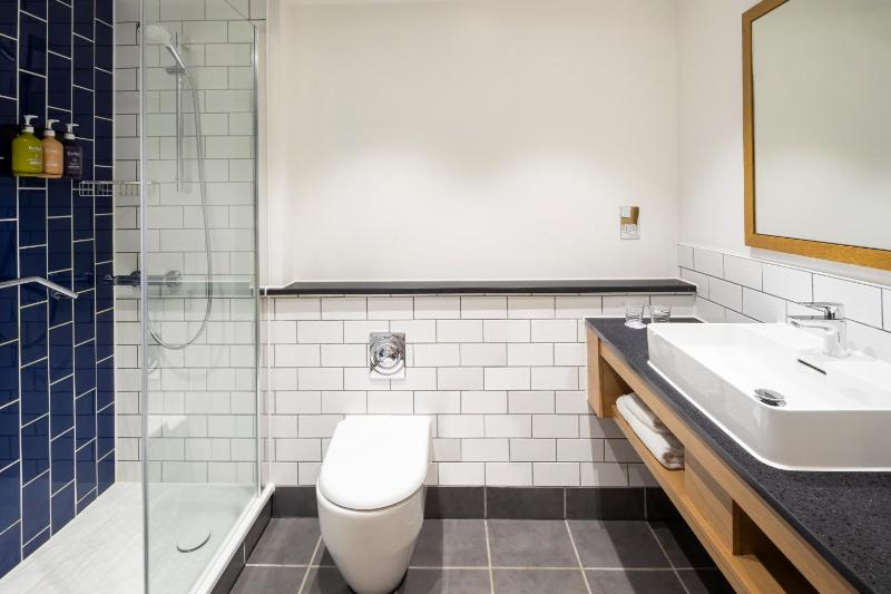 Standard Twin Room image 2