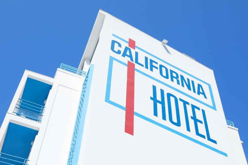 Hôtel California - image 14