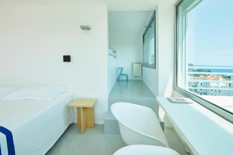 Hôtel California - image 24
