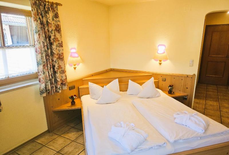Superior Double Room image 2