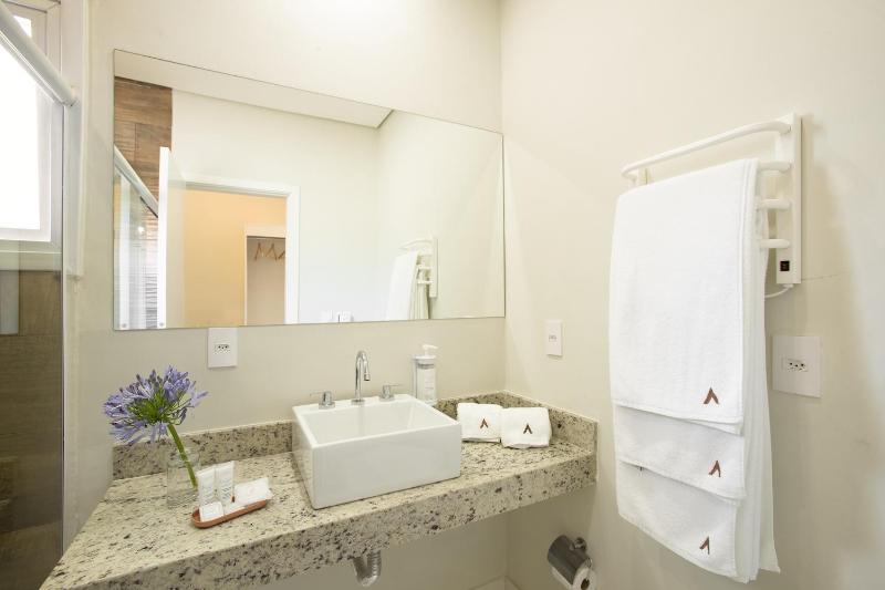 Altitude Lodge Hotel - image 15
