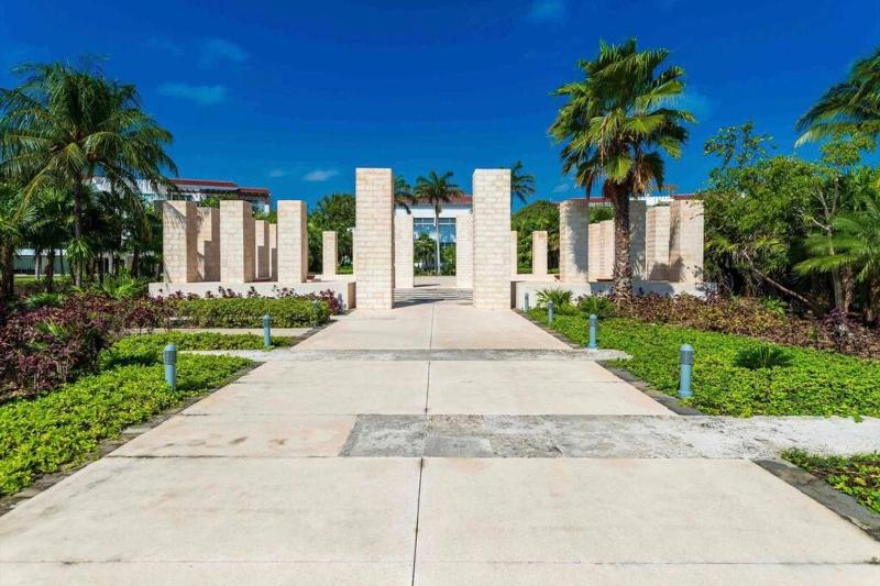 Mareazul Beachfront Resort - Condo Paraíso - image 3