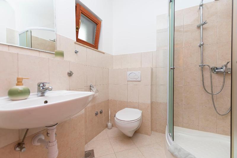 Apartments Ljiljana - image 32
