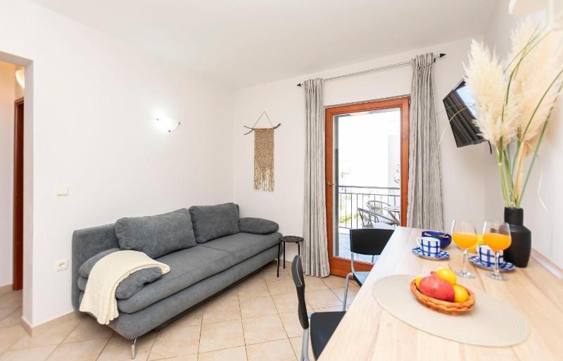 Apartments Ljiljana - image 20