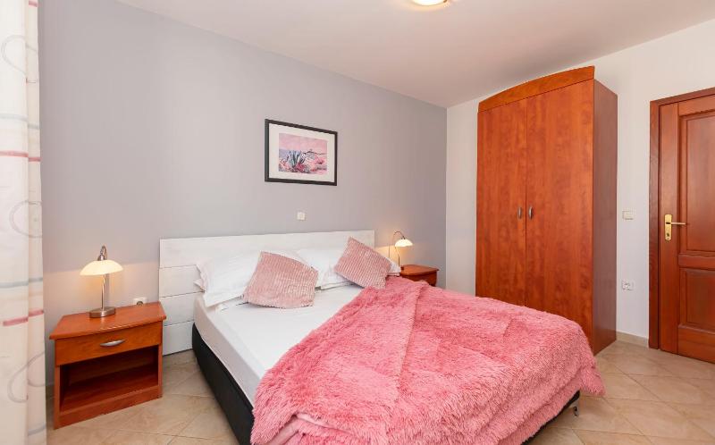 Apartments Ljiljana - image 28