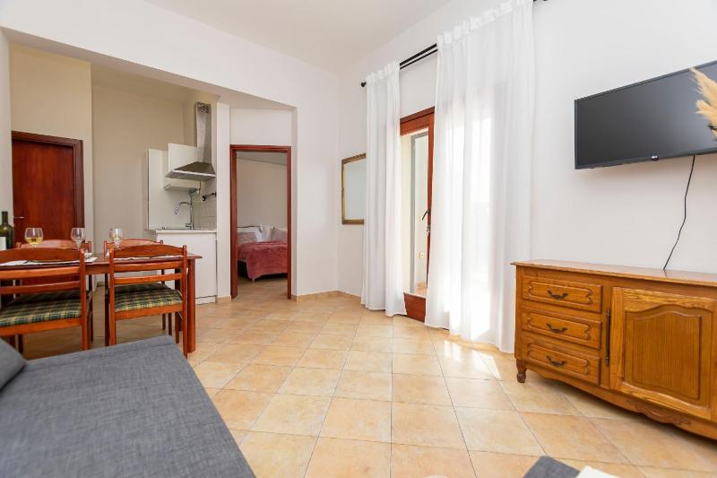 Apartments Ljiljana - image 43