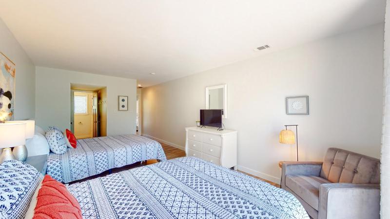 13 The Moorings - image 3