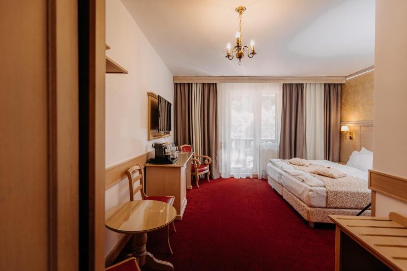 Superior Double or Twin Room with Terrace image 4