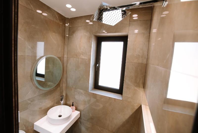 Barrikada Str Studio Apartment - THE NEST - image 9